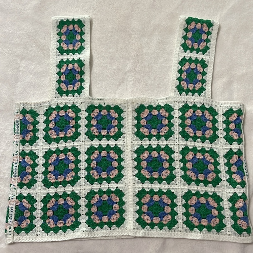 Aiden ditto Crochet Patterned Women Top - Picture 4 of 8
